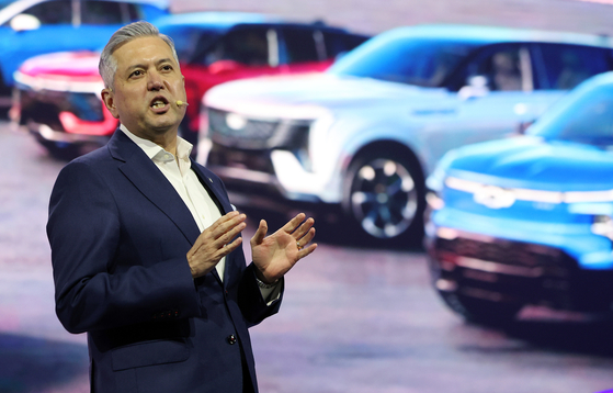 Hector Villarreal, president of GM Korea, delivers remarks during the media launch event for Cadillac’s new Escalade SUV at Ivex Studio in Gwangmyeong, Gyeonggi, on April 16. [NEWS1]