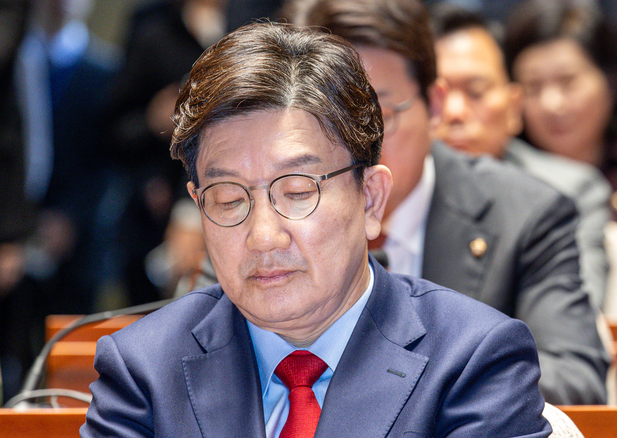Former conservative People Power Party floor leader Kweon Seong-dong attends a general assembly held at parliament in western Seoul on April 4. [NEWS1]