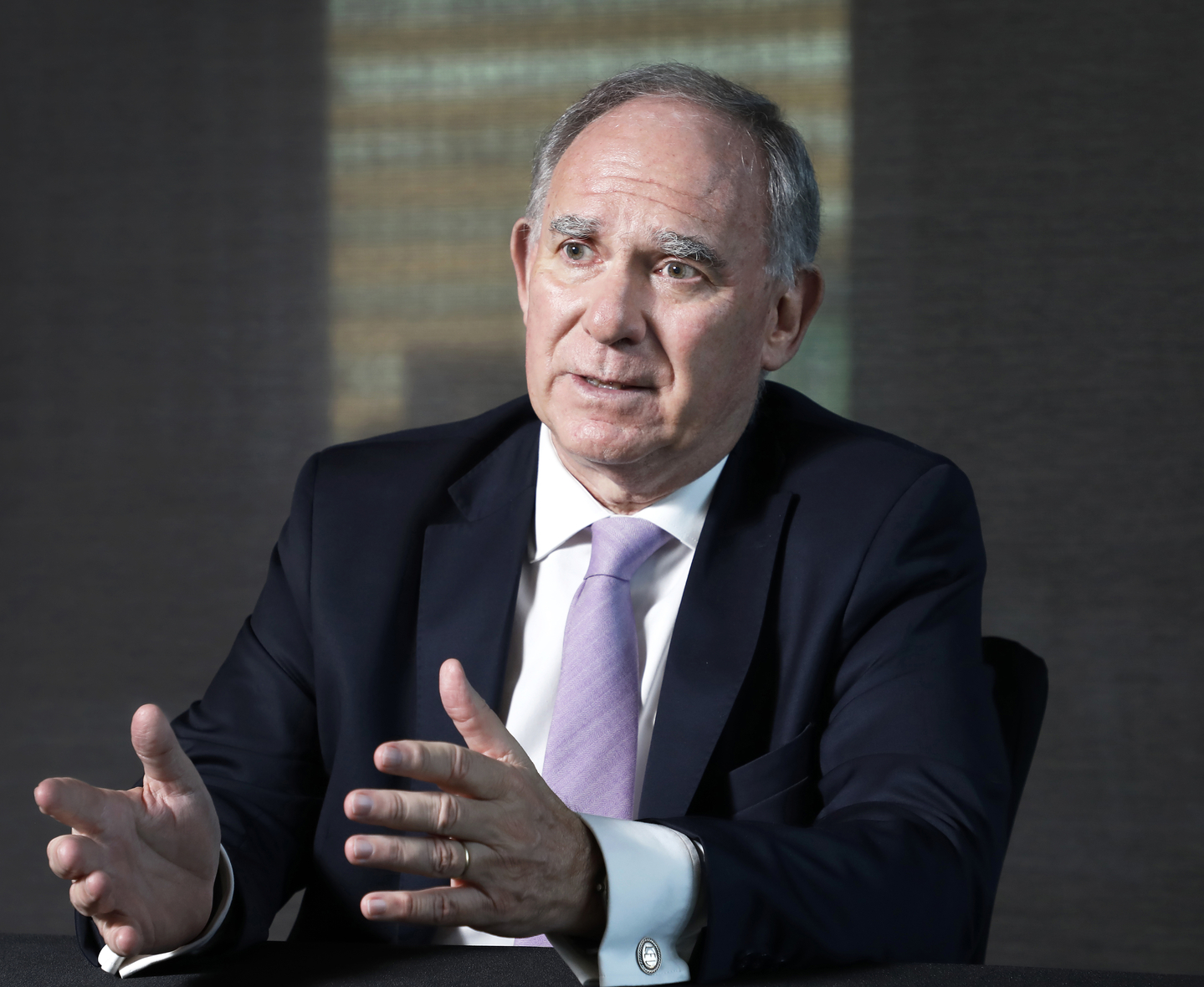 Argentina’s Secretary of Mining Luis Lucero speaks during an interview with the Korea JoongAng Daily at the Four Seasons Hotel in central Seoul on Tuesday. [PARK SANG-MOON]