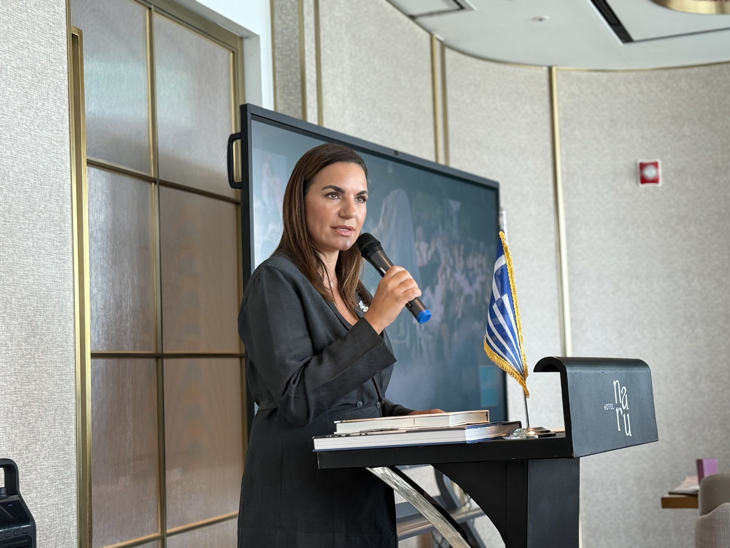 Greek Tourism Minister Olga Kefalogianni speaks during a luncheon in Mapo District, western Seoul on Aug. 27. The minister visited Korea to boost bilateral tourism between Korea and Greece. [LEE SOO-JUNG]