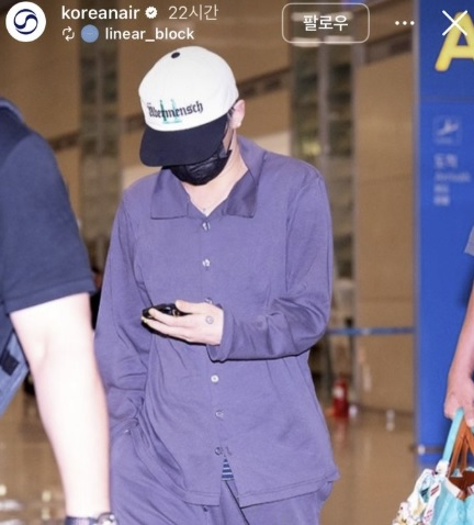 An Instagram story shared on Korean Air's official Instagram account on Aug. 27 shows singer G-Dragon wearing the airline’s First Class pajamas. [SCREEN CAPTURE]