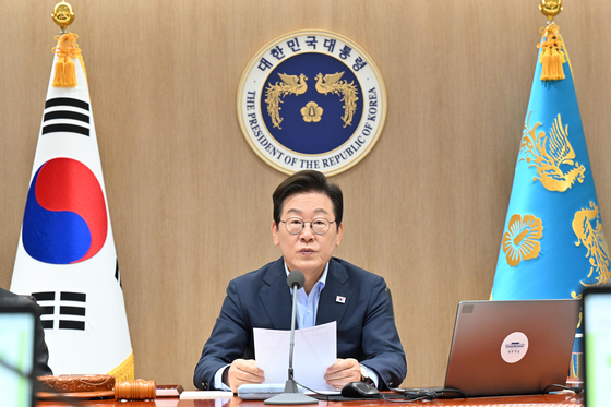 President Lee Jae Myung speaks during a Cabinet meeting at the presidential office in Yongsan, central Seoul on Aug. 29. [JOINT PRESS CORPS] 