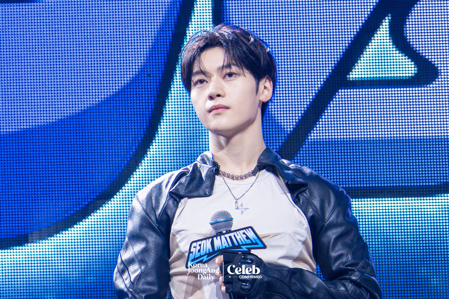 ZeroBaseOne’s Seok Matthew during a showcase for the release of the band’s first full-length album, “Never Say Never,” at the Blue Square in central Seoul on Sept 1. [DANIELA GONZALEZ PEREZ]