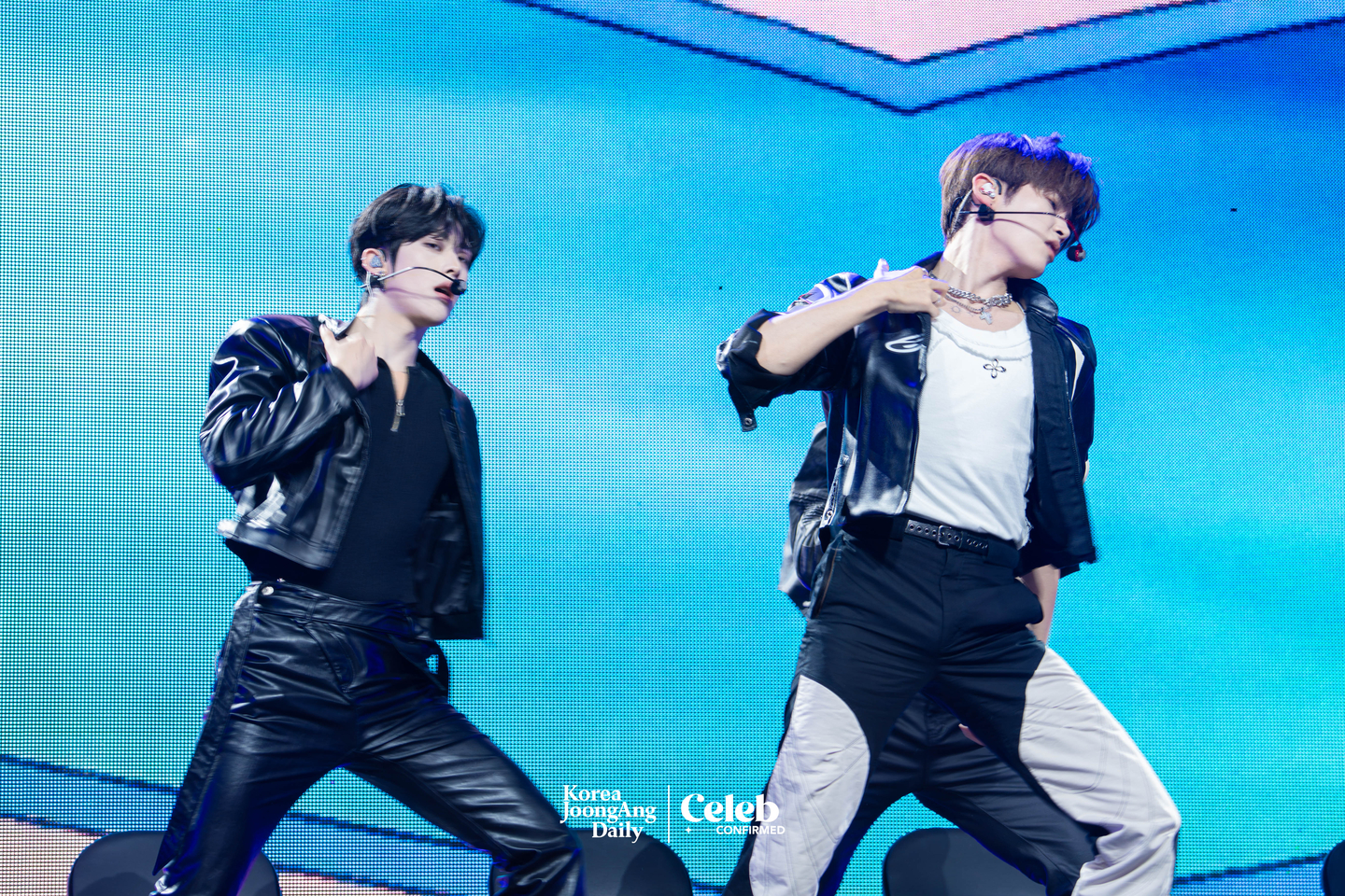Boy band ZeroBaseOne performs B-side track “Lovesick Game” during a showcase for the release of its first full-length album, “Never Say Never,” at the Blue Square in central Seoul on Sept 1. [DANIELA GONZALEZ PEREZ]