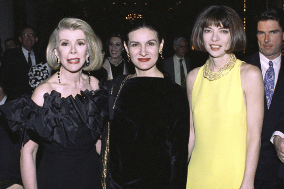 Joan Rivers, Paloma Picasso and Vogue editor Anna Wintour attend a benefit dinner for the American Suicide Foundation at the Waldorf Astoria in New York on May 3, 1991. [AP/YONHAP]