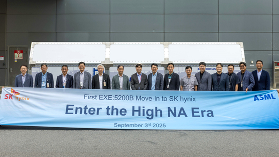 SK hynix holds a ceremony on Sept. 3 at its Icheon campus after bringing the memory industry’s first mass-production High-NA EUV tool into its M16 fab. [SK HYNIX]