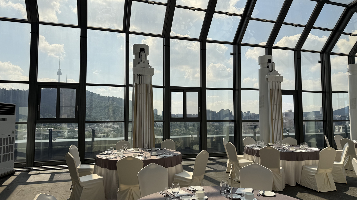 The Ambassador Seoul-A Pullman's banquet hall on the 18th floor [WOO JI-WON]