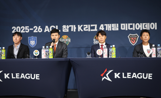Head coaches of the four K League 1 clubs set to compete at 2025-2026 Asian Football Confederation Champions League tournaments attend their joint press conference at the Korea Football Association House in Seoul on Sept. 4. From left: Shin Tae-yong of Ulsan HD FC, Chung Kyung-ho of Gangwon FC, Kim Gi-dong of FC Seoul and Park Tae-ha of Pohang Steelers. [YONHAP]