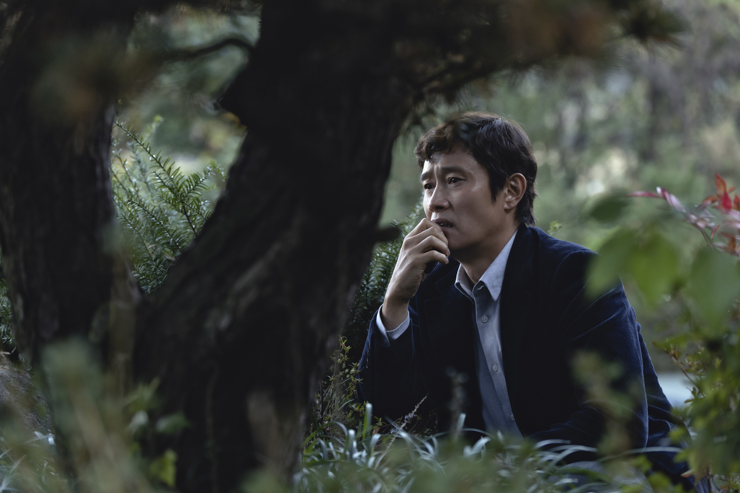 Still from director Park Chan-wook's black comedy film ″No Other Choice″ [CJ ENM]