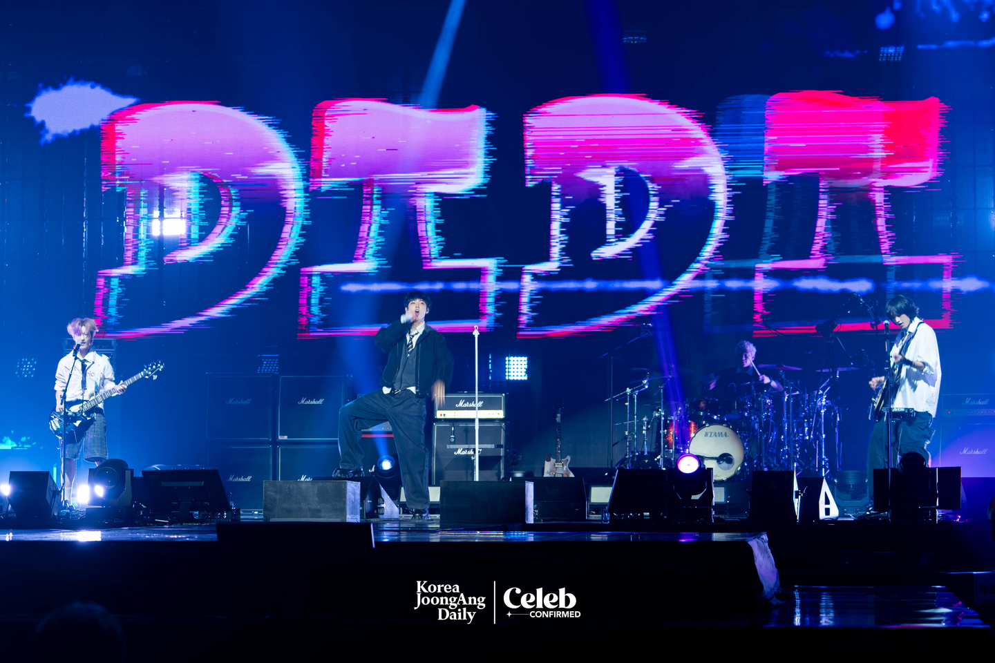 Rock band AxMxP performs lead track “I Did It” during a showcase for the release of its first full-length album, “AxMxP,” at Olympic Hall in southern Seoul on Sept 10. [DANIELA GONZALEZ PEREZ]