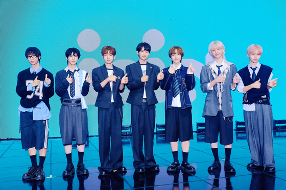 Boy band IDID poses for photos during its debut showcase for its first EP, “I did it.,” held at Yes24 Live Hall in eastern Seoul on Sept. 15. [STARSHIP ENTERTAINMENT]