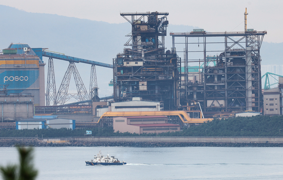 Posco's steel mill in Pohang, North Gyeongsang, Sunday after the fire in the early morning was completely extinguished. [YONHAP] 