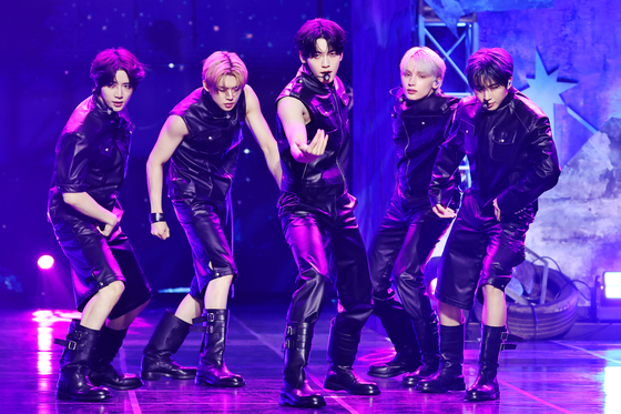 Boy band Tomorrow X Together performs during a showcase for its fourth album ″The Star Chapter: Together″ at an event hall in Kyung Hee University in Dongdaemun, eastern Seoul on July 21. [YONHAP]
