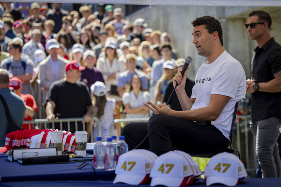 American right-wing activist Charlie Kirk speaks before he is shot during Turning Point's visit to Utah Valley University in Orem, Utah on Sept. 10. [AP/YONHAP] 