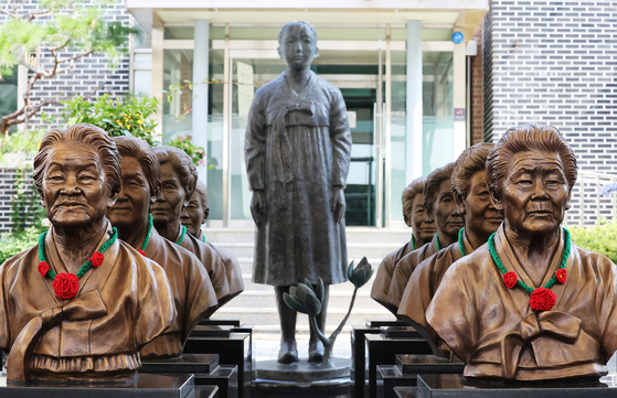 Busts of victims of sexual slavery under Japanese colonial rule are seen lined up in front of a memorial center in Gwangju, Gyeonggi on Aug. 21. [YONHAP] 
