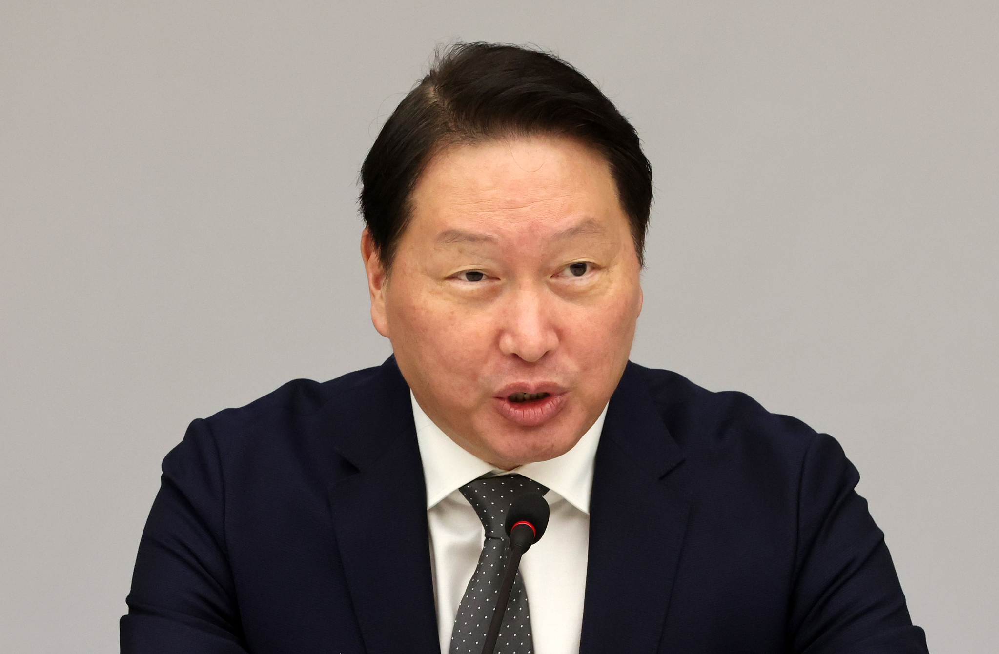 SK Group Chairman Chey Tae-won on May 22. [JOONGANG ILBO] 