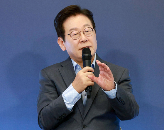 President Lee Jae Myung speaks at a youth startup event held in Seongnam, Gyeonggi, on Sept. 17. [JOINT PRESS CORPS]