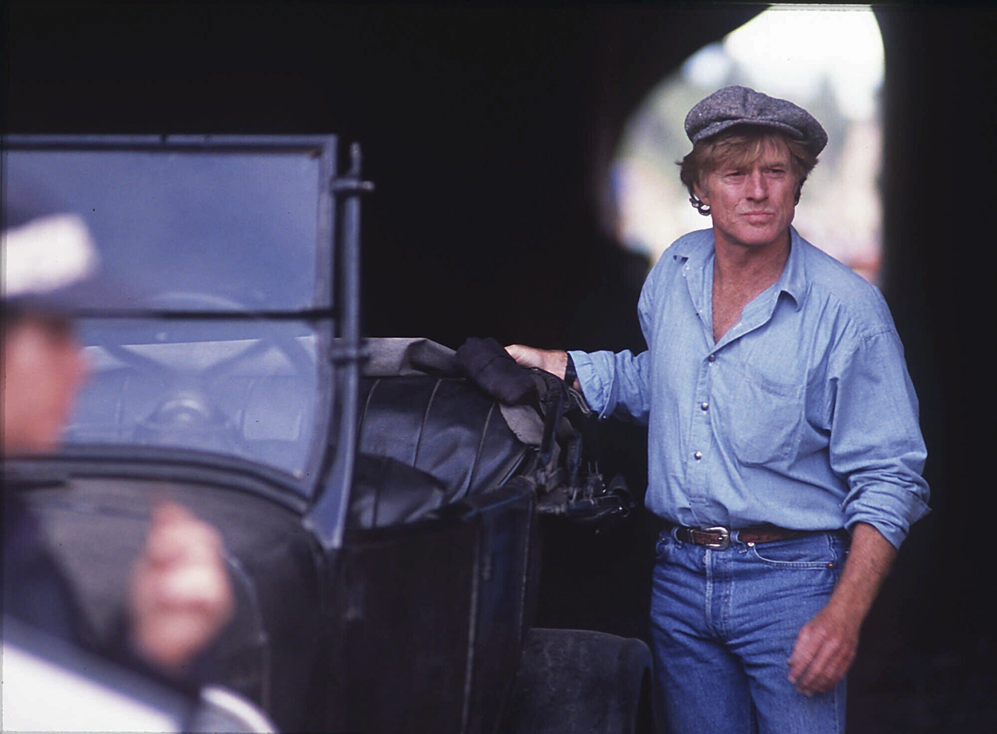 Director Robert Redford appears on set during the filming of ″A River Runs Through It″ (1992) near Livingston, Montana, on June 17, 1991. [AP/YONHAP]