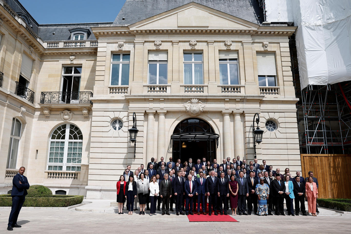 OECD Secretary General Mathias Cormann and MCM members pose for a family photo after the opening ceremony of the 2025 Ministerial Council Meeting at the OECD Headquarters in Paris, France, June 3, 2025. [REUTERS/YONHAP]