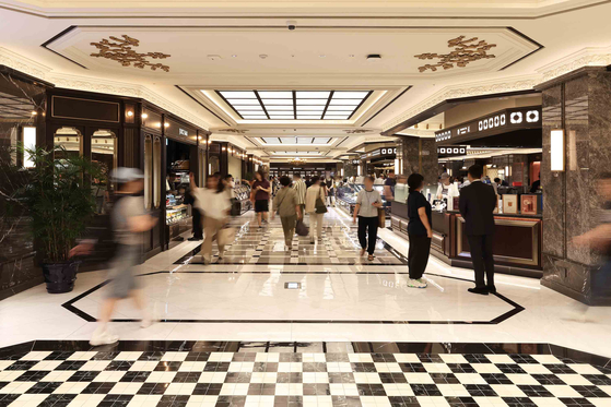 A 4,000-square-meter premium delicatessen hall at Shinsegae Department Store’s Gangnam branch. [SHINSEGAE] 