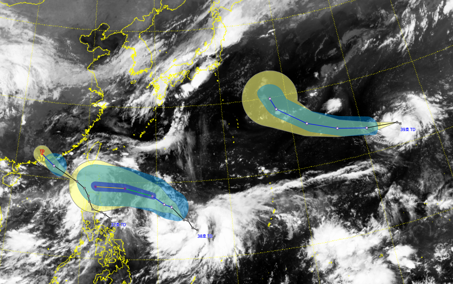 A satellite image from Sept. 18 shows tropical depressions No. 37 to 39 and their projected paths. [KOREA METEROLOGICAL ADMINISTRATION]