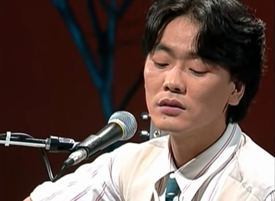 Late singer Kim Kwang-seok in 1995 [SCREEN CAPTURE]