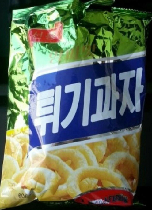 North Korea's knockoff of South Korea's Onion Rings manufactured by Nongshim [SCREEN CAPTURE]