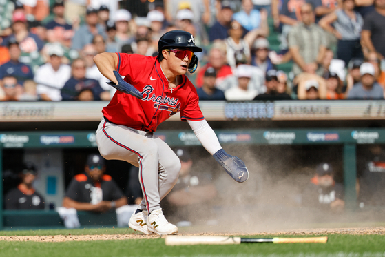 Atlanta Braves shortstop Kim Ha-seong scores a run during an MLB game against the Detroit Tigers at Comerica Park in Detroit, Michigan on Sept. 20. [REUTERS/YONHAP] 