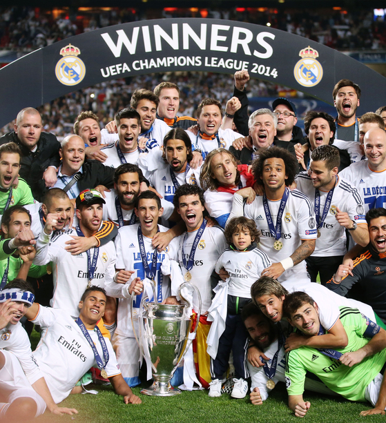 Real Madrid celebrate winning the 2013-14 Champions League at Estadio da Luz in Lisbon, Portugal on May 24, 2014. [JOONGANG ILBO] 