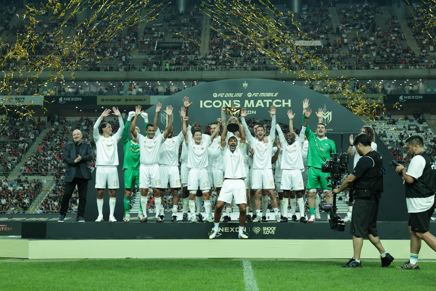 Shield United celebrate their win at Seoul World Cup Stadium in western Seoul on Sept. 14. [NEXON] 