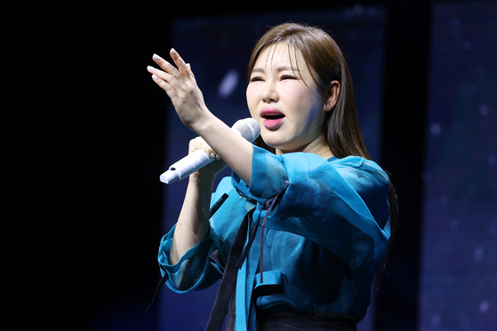 Singer Song Ga-in, winner of TV Chosun's ″Miss Trot″ (2019), performs during a showcase on Feb. 11 in western Seoul. [YONHAP]