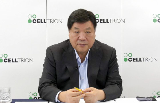 Seo Jung-jin, chairman of Celltrion Group, holds an online briefing on Sept. 23. [YONHAP]
