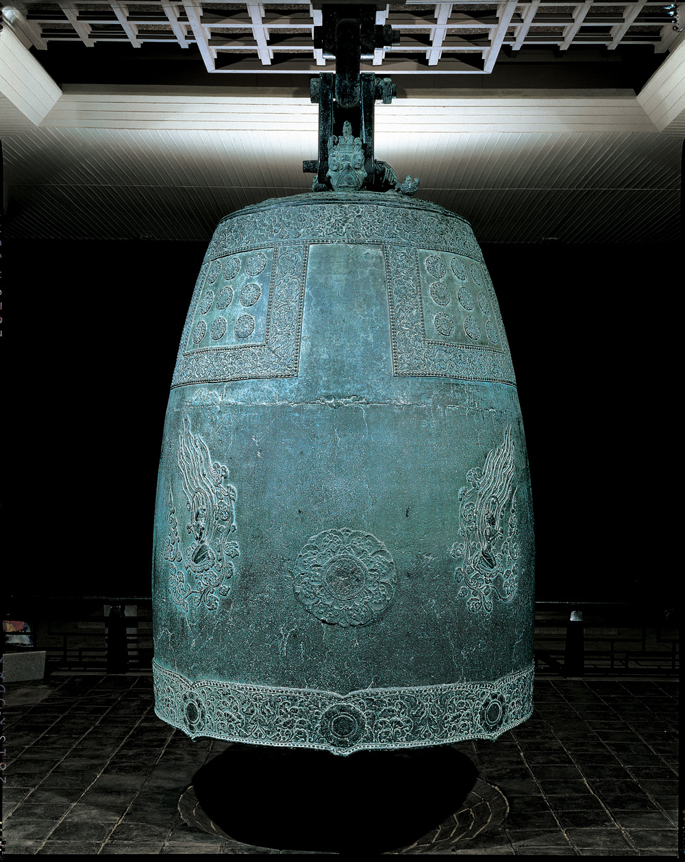 The Sacred Bell of King Seongdeok the Great, which is more widely known as the Emille Bell, is a national treasure and the largest ancient bell in Korea, located in Gyeongju, North Gyeongsang. [KOREA HERITAGE SERVICE]