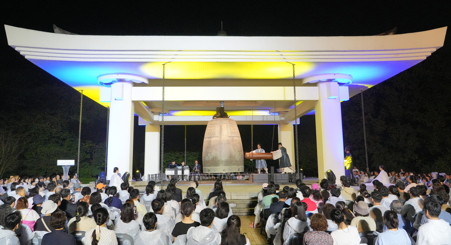 A public tonal assessment of the Sacred Bell of King Seongdeok the Great is held at the Gyeongju Natioanl Museum in Gyeongju, North Gyeongsang, on Sept. 24. [GYEONGJU NATIONAL MUSEUM]