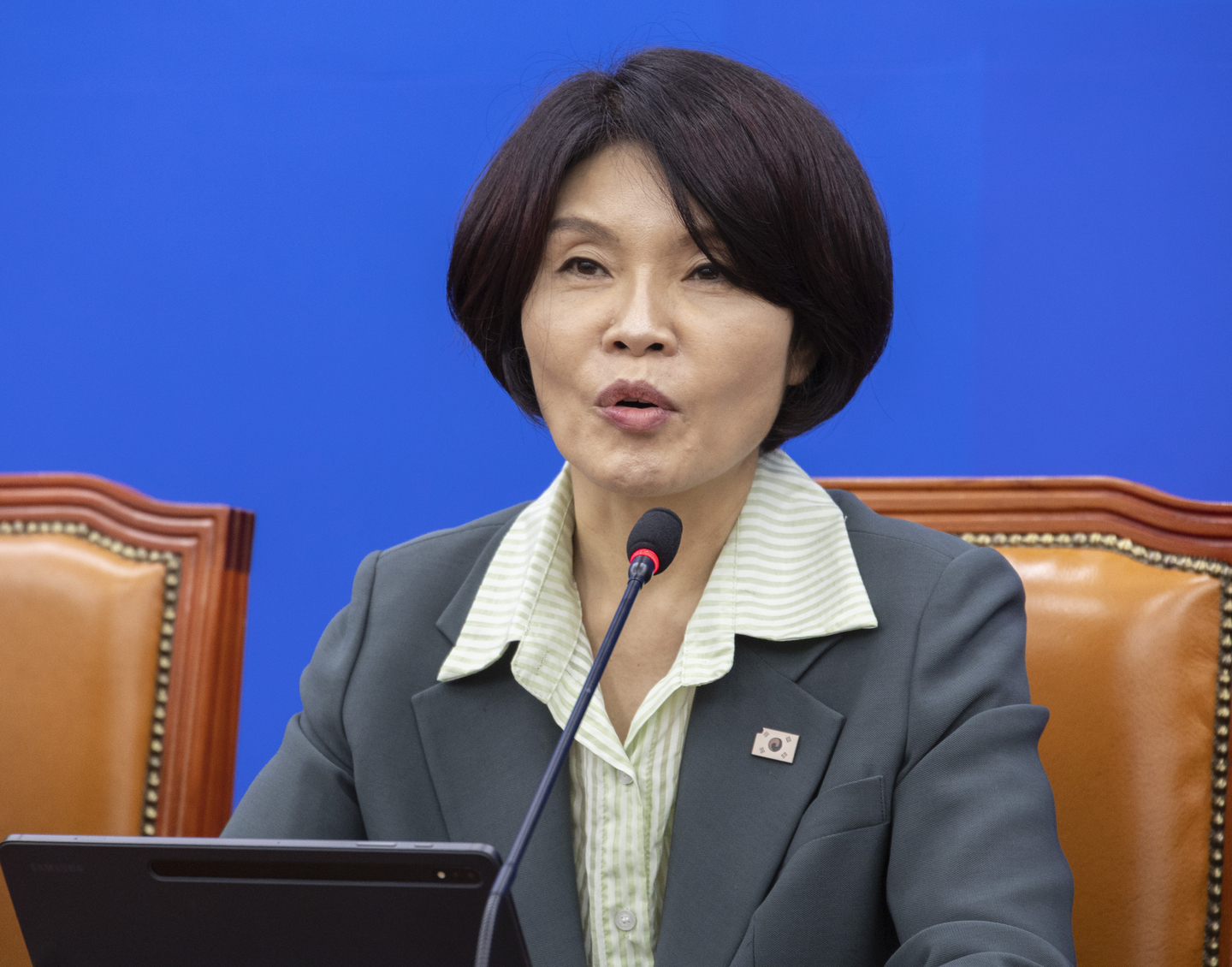 Rep. Han Jeoung-ae, head of the Democratic Party's policy committee, speaks at the National Assembly in western Seoul on Sept. 25. [YONHAP]
