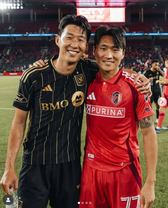 Son Heung-min and Jeong Sang-bin, who join Hong Myung-bo’s squad for the U.S. tour, pose after the match on Sept. 28. [LAFC]