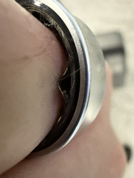 Photos of the swollen Galaxy Ring that Tech YouTuber Daniel Rotar shared on X [SCREEN CAPTURE]