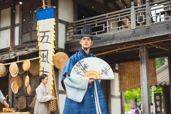 Still from tvN series ″Bon Appetit, Your Majesty,″ featuring Lee Chae-min, who portrayed King Yi Heon [TVN]