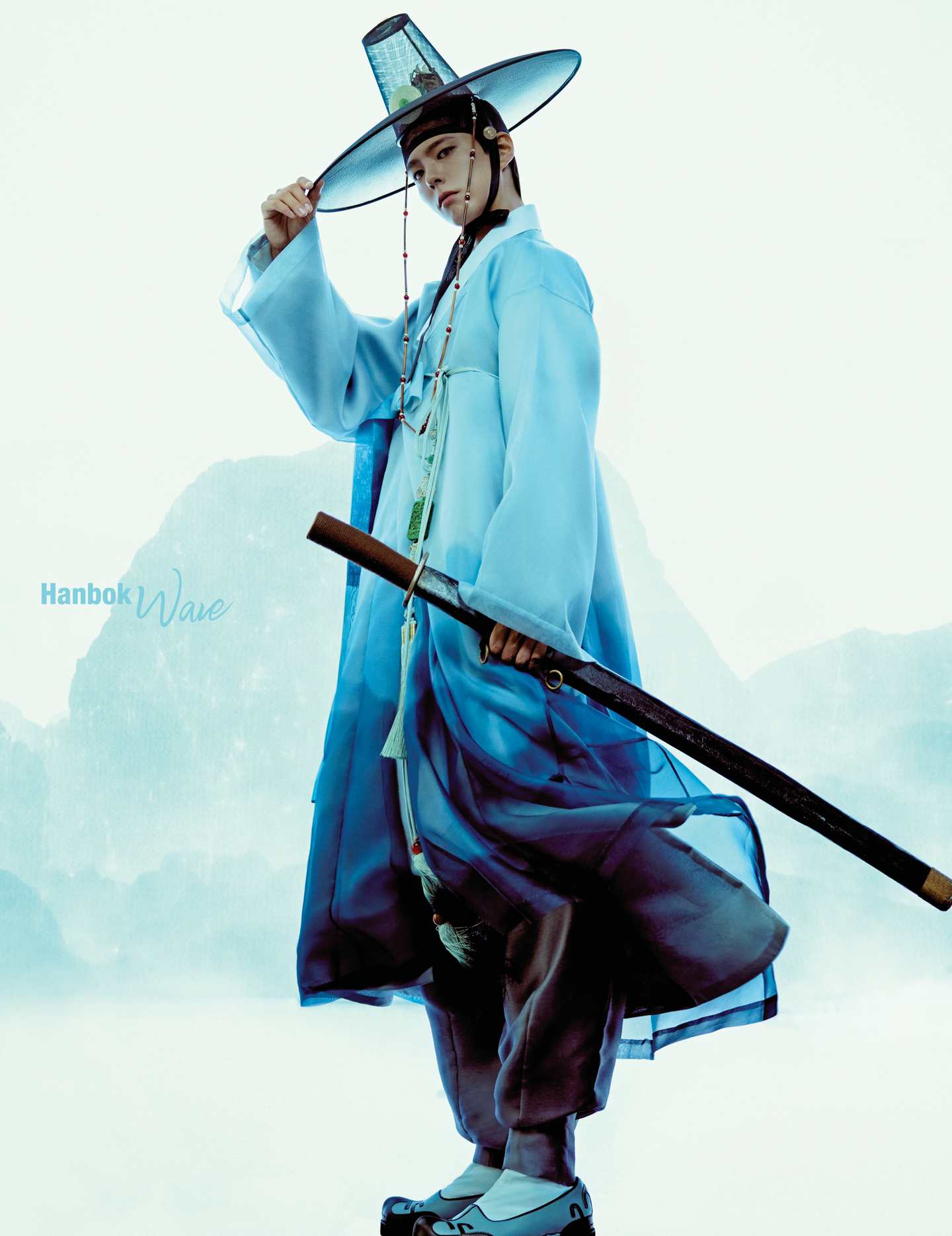 Actor Park Bo-gum has been selected for this year's ″Hanbok Wave″ ambassador, an annual government-led campaign promoting the beauty of hanbok (traditional Korean dress). [MINSTRY OF CULTURE, SPORTS AND TOURISM]