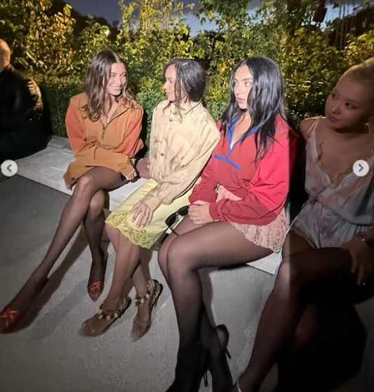 A photo of four celebrities with Blackpink Rose at far right was shared on Charli XCX's Instagram. [SCREEN CAPTURE]