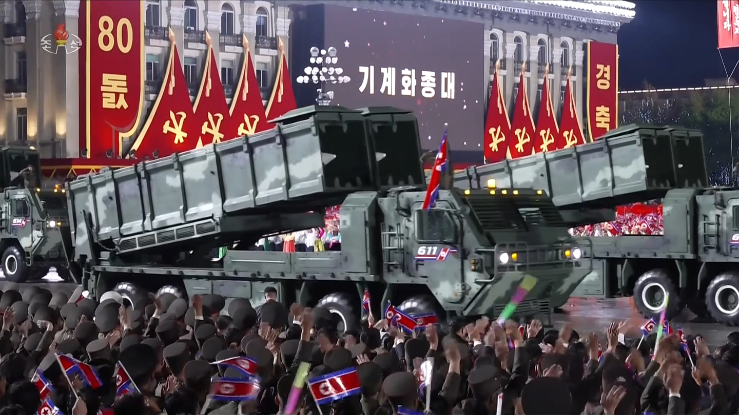 The Rodong Sinmun, the official newspaper of North Korea’s ruling Workers’ Party, reported on Oct. 11 that a grand military parade marking the 80th anniversary of the party’s founding took place on Oct. 10 at Kim Il Sung Square in Pyongyang. [YONHAP]
