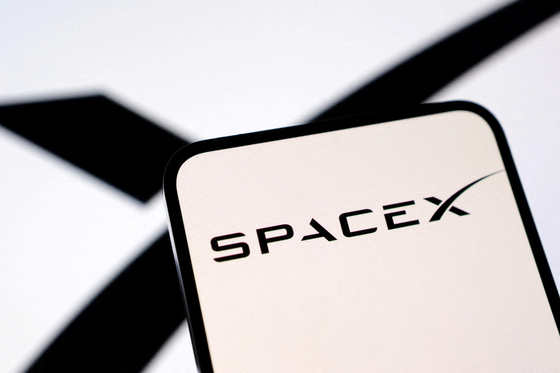 SpaceX logo is seen in this illustration taken, March 10, 2025. [REUTERS/YONHAP]