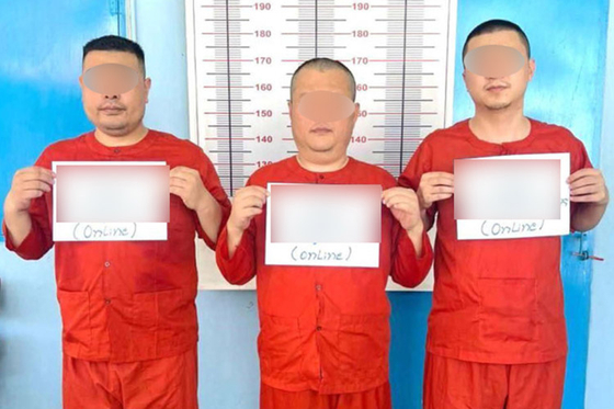 Chinese nationals suspected of torturing and killing a Korean university student in Cambodia in August 2025 are arrested by Cambodian police, according to the AKP news agency. [SCREEN CAPTURE]
