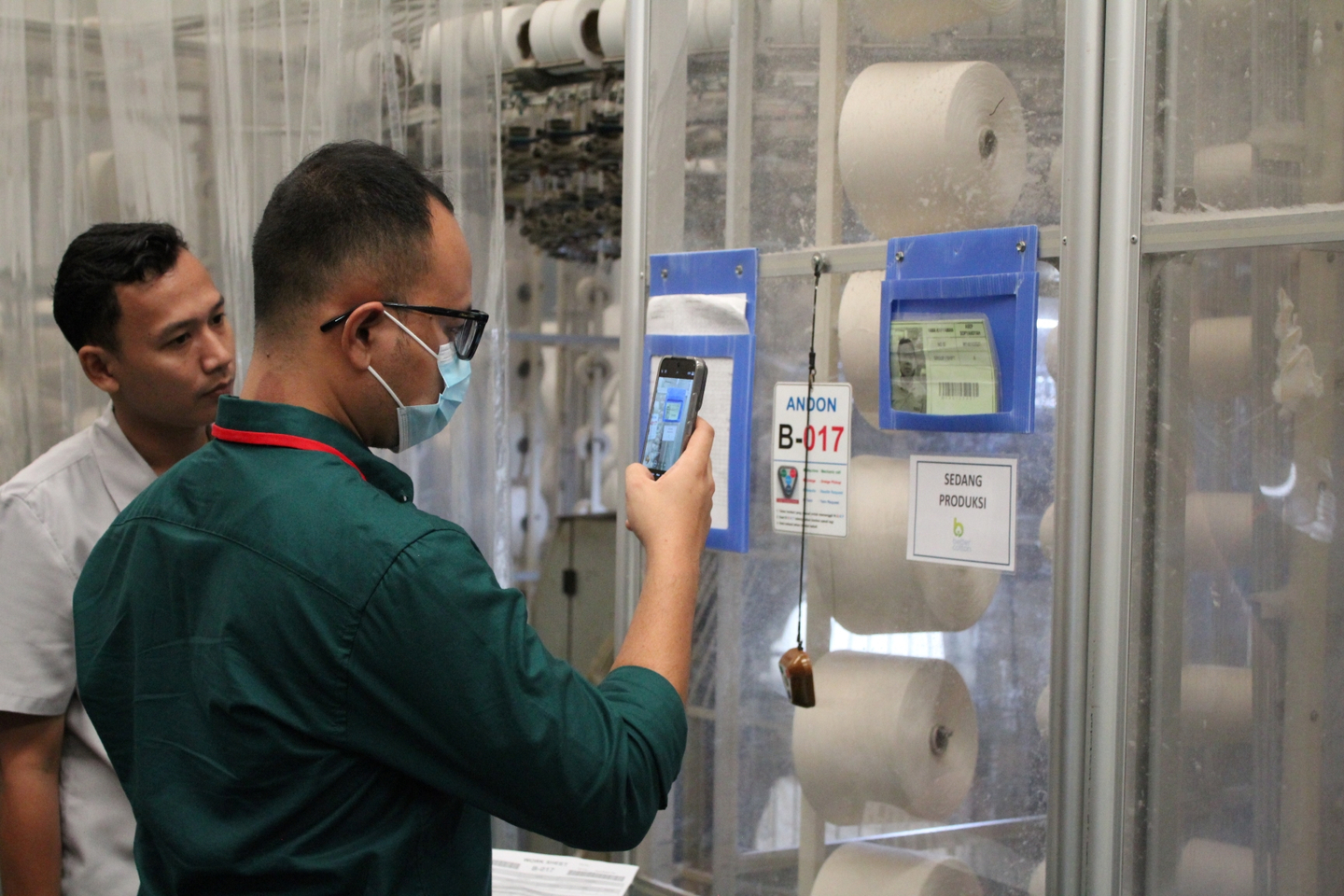 A Better Cotton Initiative inspector visits the Win Textile factory to conduct an on-site inspection of the cotton usage process. [GLOBAL SAE-A]