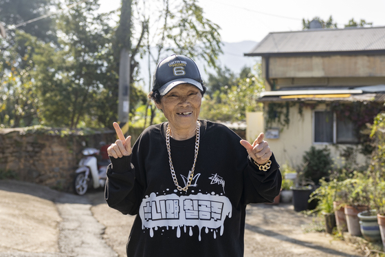 Members of Suni and the Seven Princesses pose ahead of their audition for “Show Me the Money 12.” [CHILGOK COUNTY GOVERNMENT]