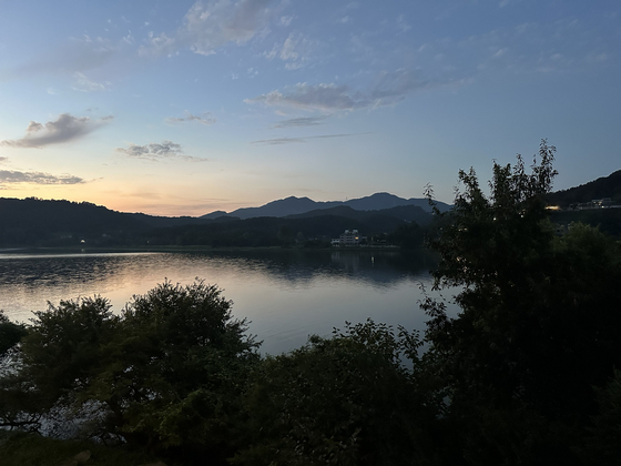 The Han River on the evening on Sept. 27 [JIM BULLEY]