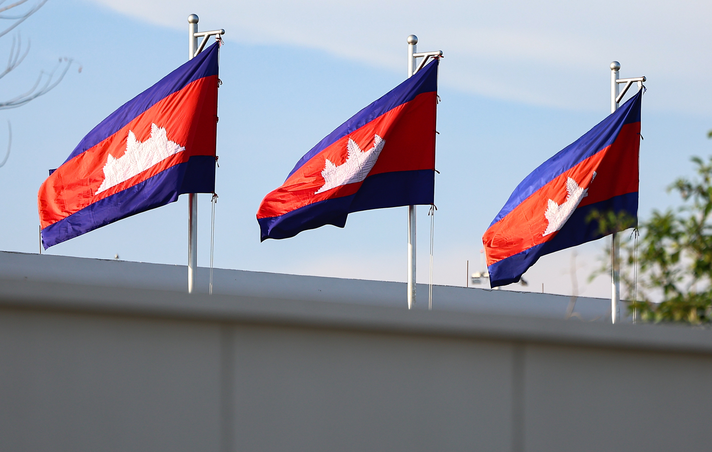 The photo shows the Cambodian national flag raised at Techo International Airport in Cambodia on Oct. 15. [NEWS1]