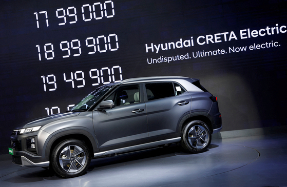 The Hyundai Creta electric vehicle is presented during its launch at India's five-day auto show in New Delhi, India, Jan. 17. [REUTERS/YONHAP]