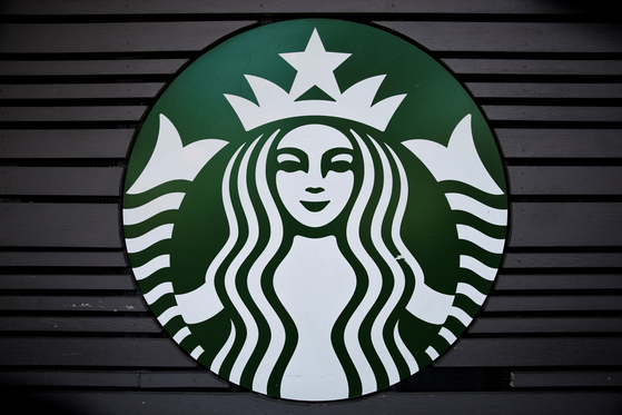 A Starbucks logo [REUTERS/YONHAP] 