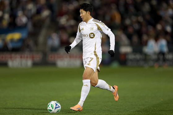 Son Heung-min of the Los Angeles Football Club advances the ball against the Colorado Rapids in the second half at Dick's Sporting Goods Park on Oct. 18 in Commerce City, Colorado. [GETTY IMAGES/YONHAP]